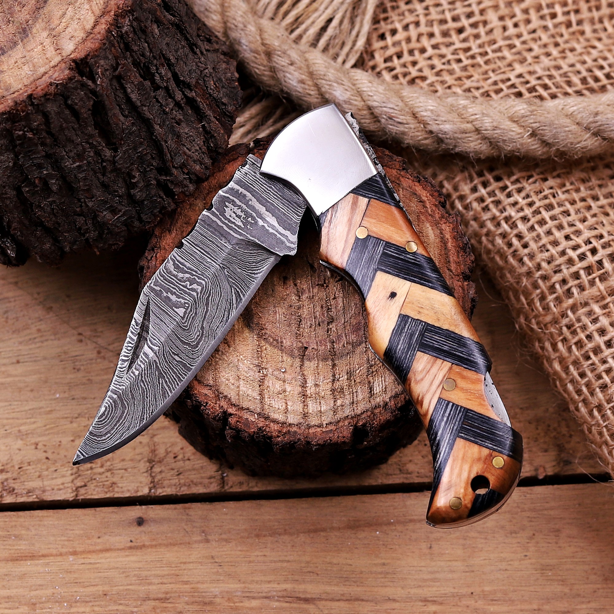 Damascus Folding Knife – Brass Handle - Image 7