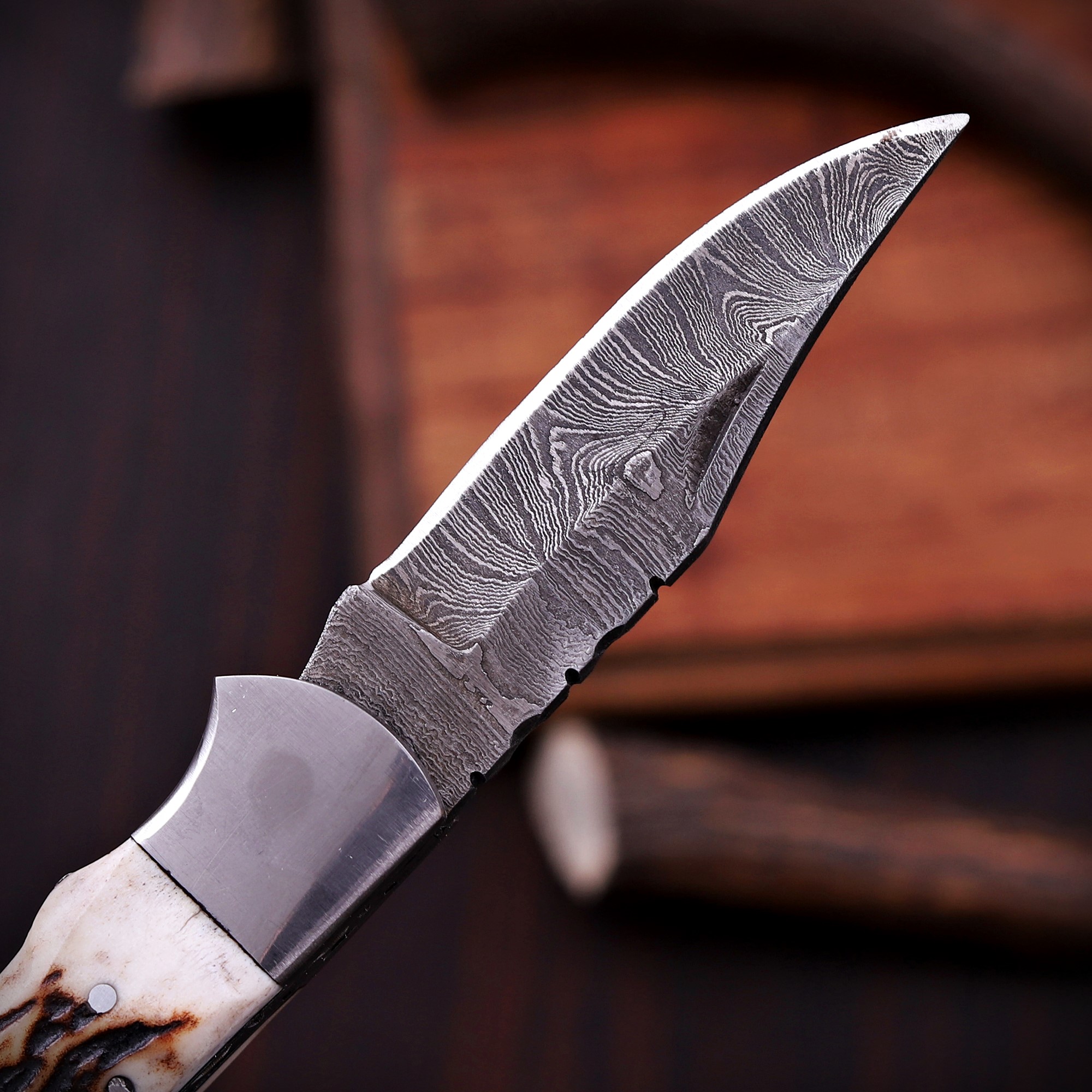 Damascus Folding Knife – Stag Horn & Wood Handle - Image 8