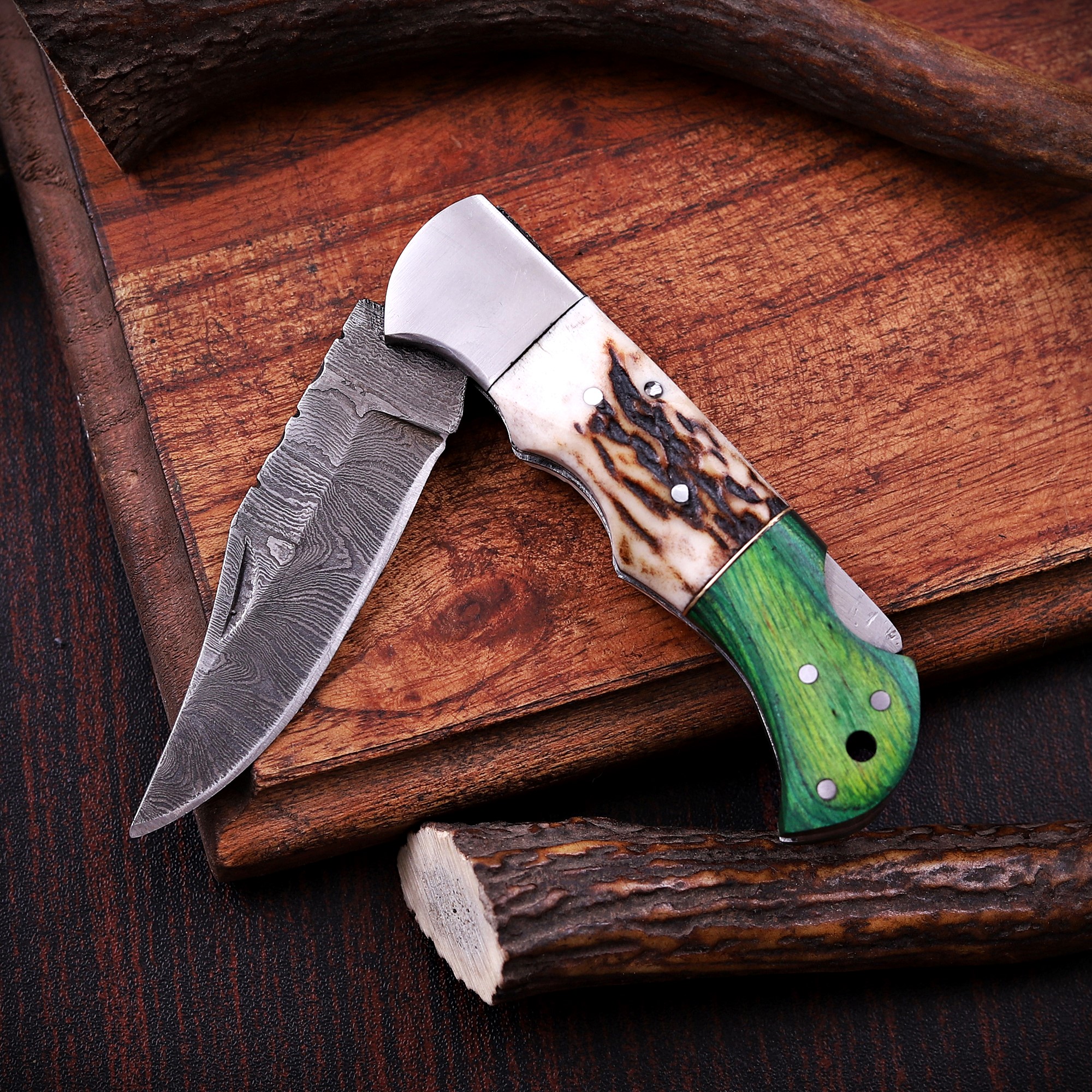 Damascus Folding Knife – Stag Horn & Wood Handle - Image 10