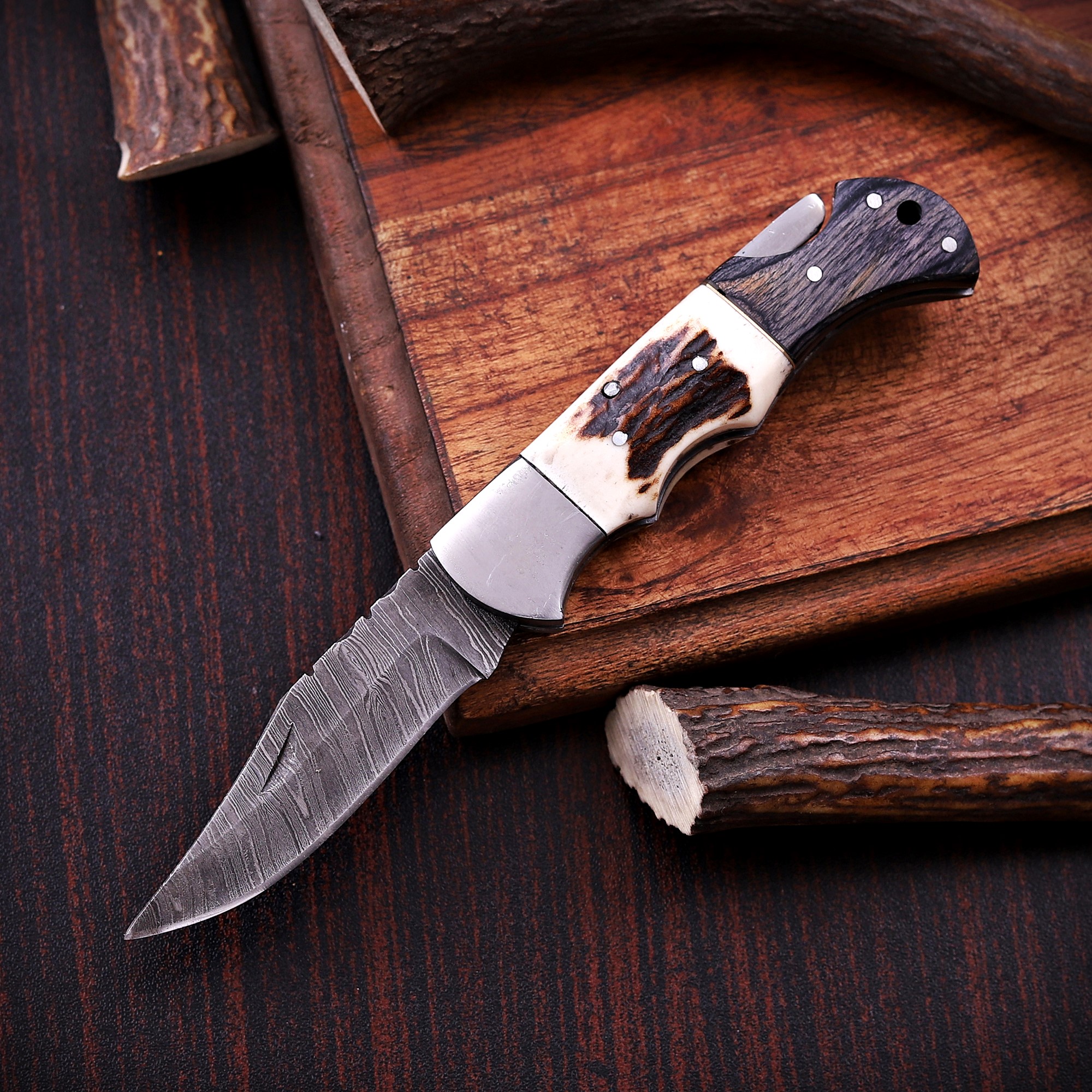 Damascus Folding Knife – Stag Horn & Wood Handle - Image 2