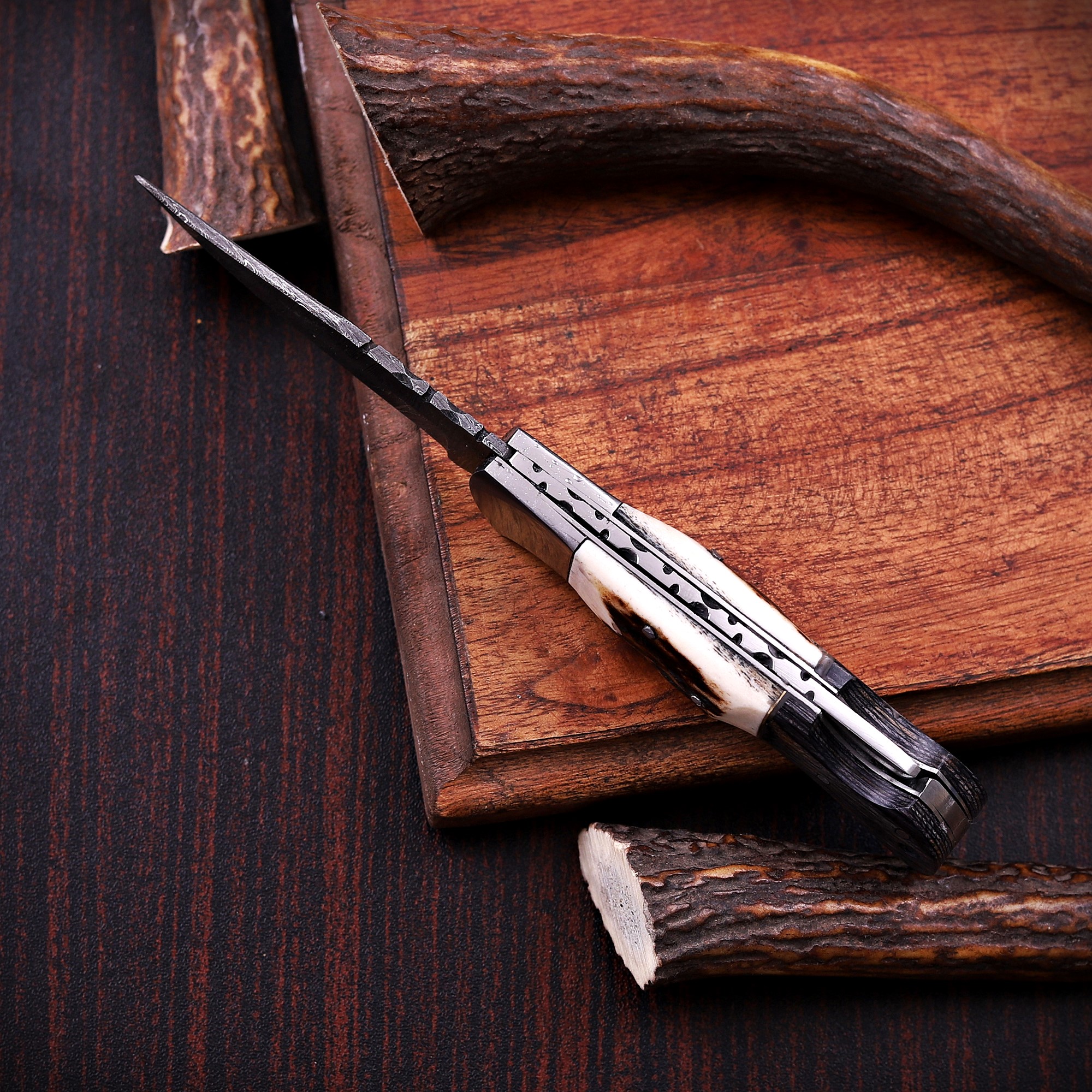 Damascus Folding Knife – Stag Horn & Wood Handle - Image 5