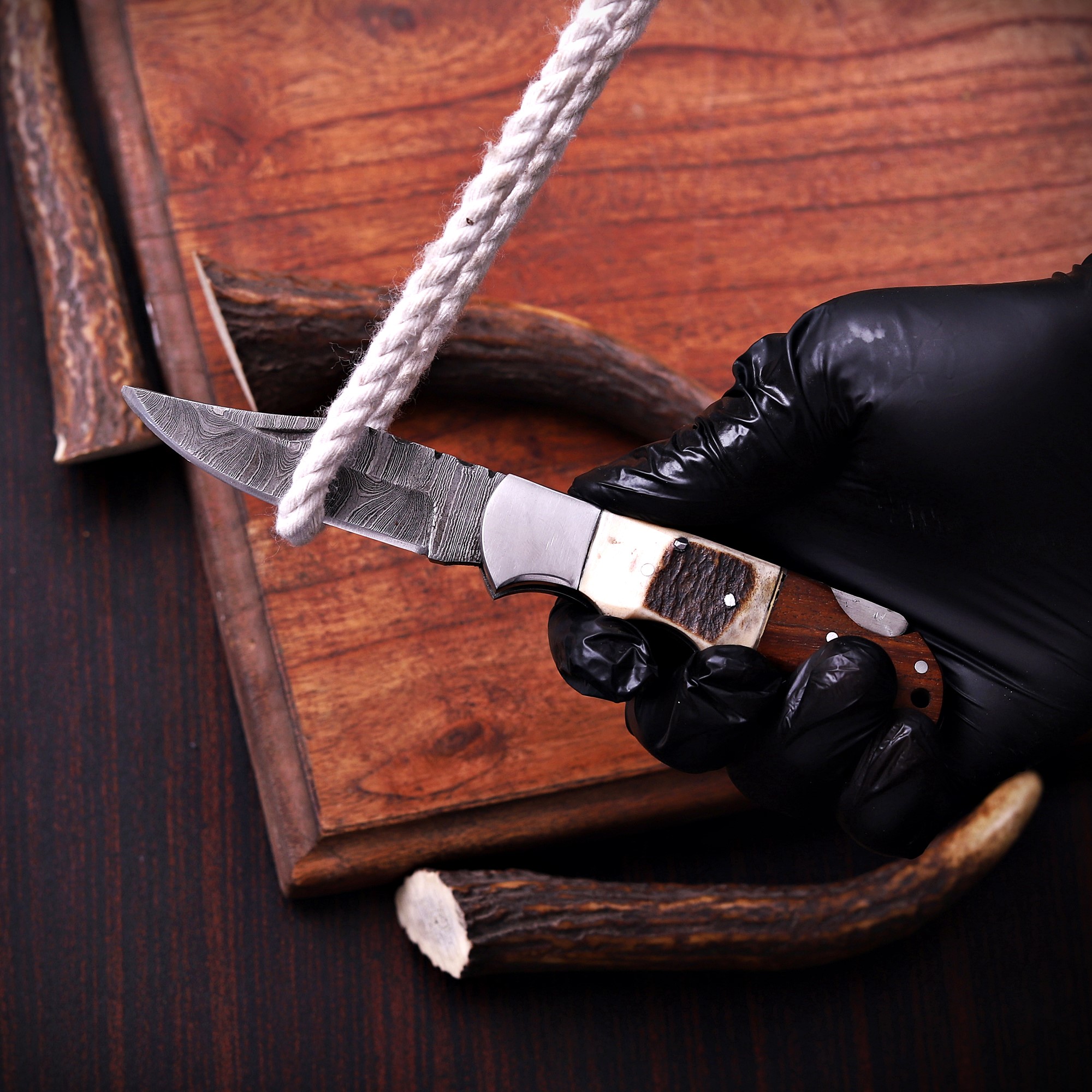 Damascus Folding Knife – Crown Stag Handle - Image 9