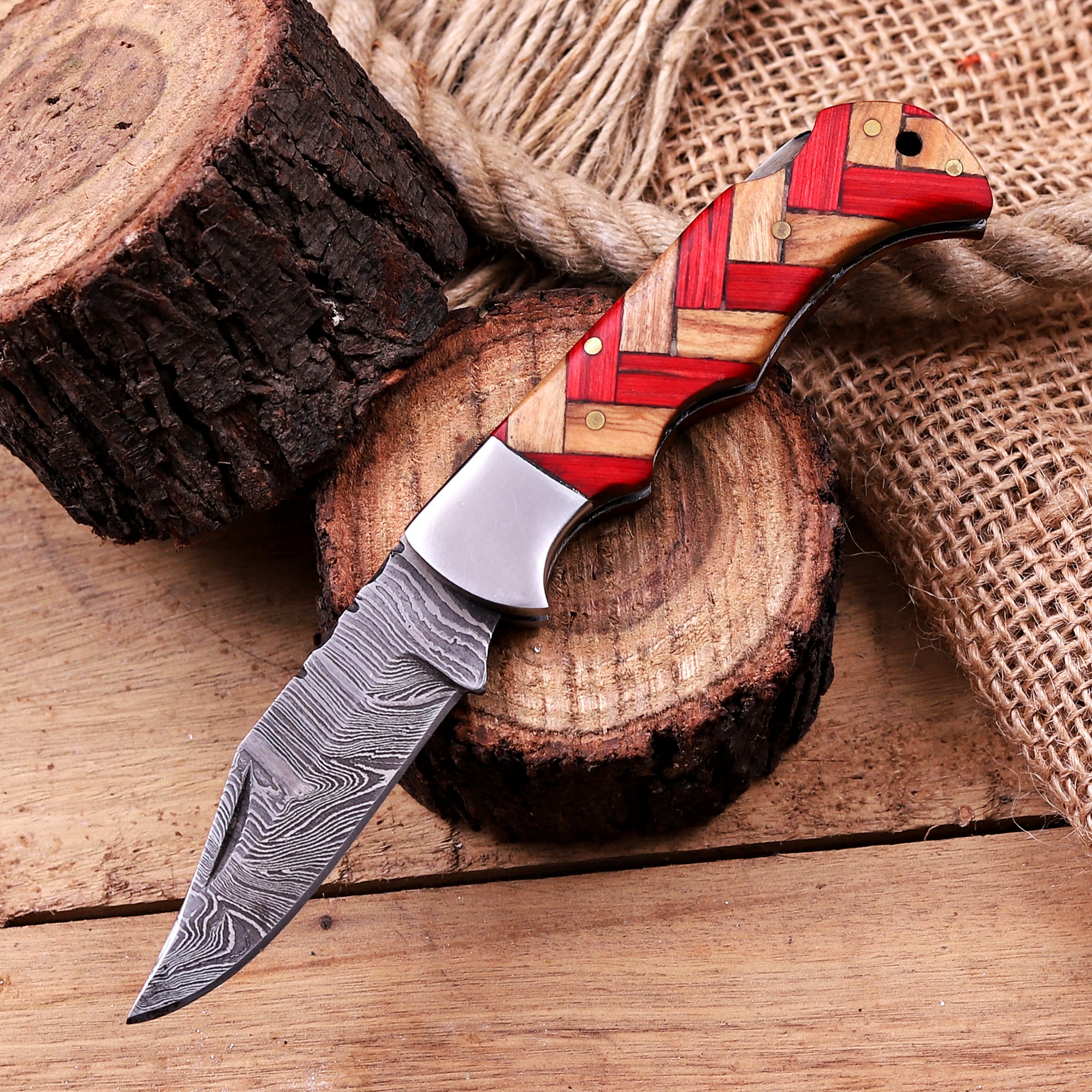 Damascus Folding Knife – Olive & Red Pakka Wood - Image 8