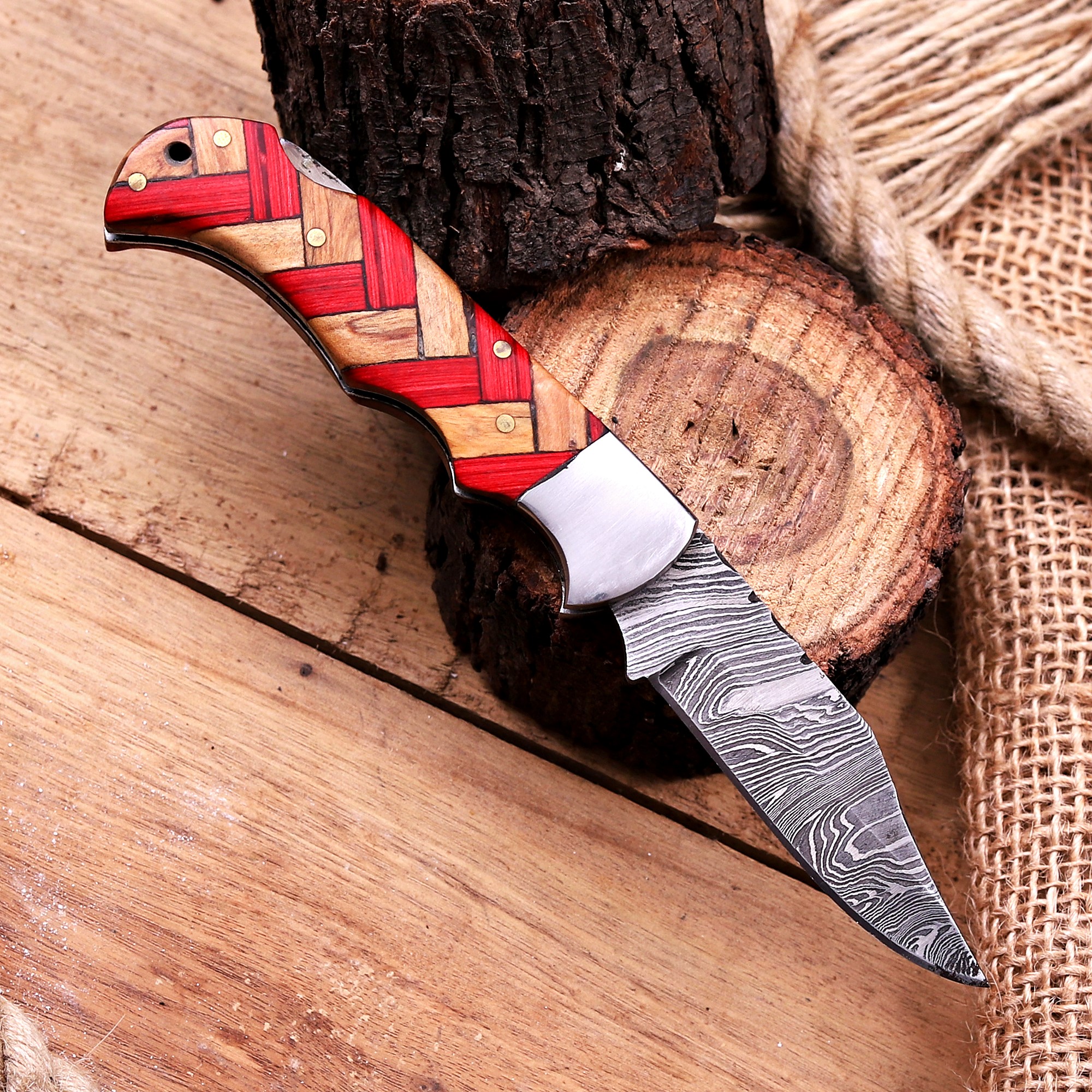 Damascus Folding Knife – Olive & Red Pakka Wood - Image 9