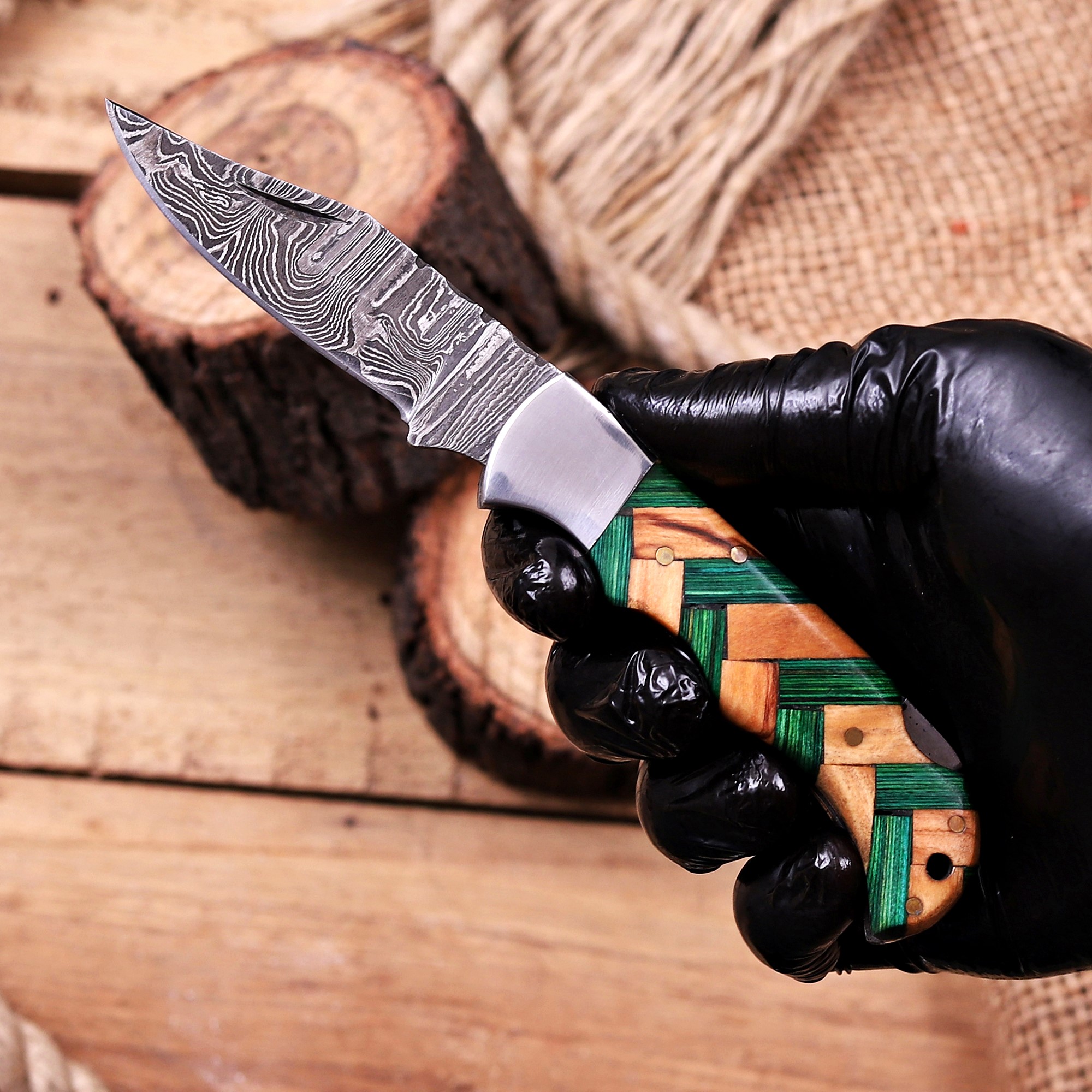 Damascus Folding Knife – Green Wood - Image 7