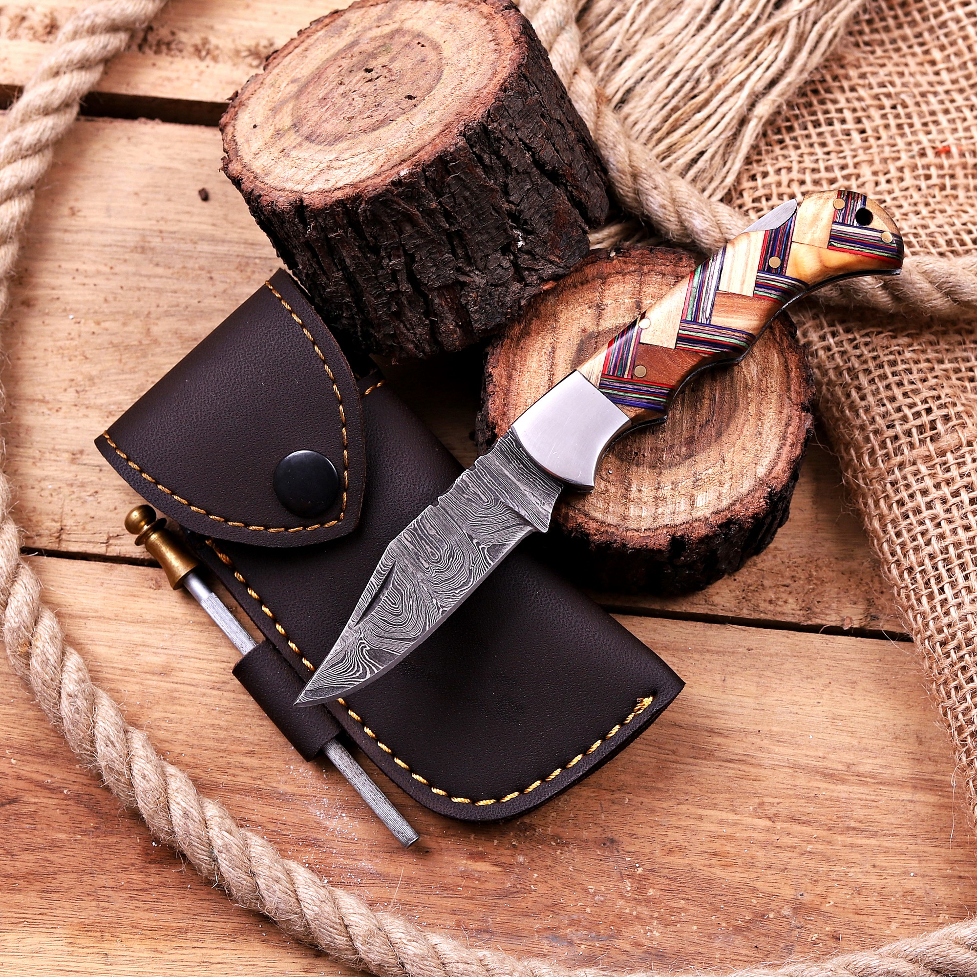 Damascus Folding Knife – Rose Wood Handle