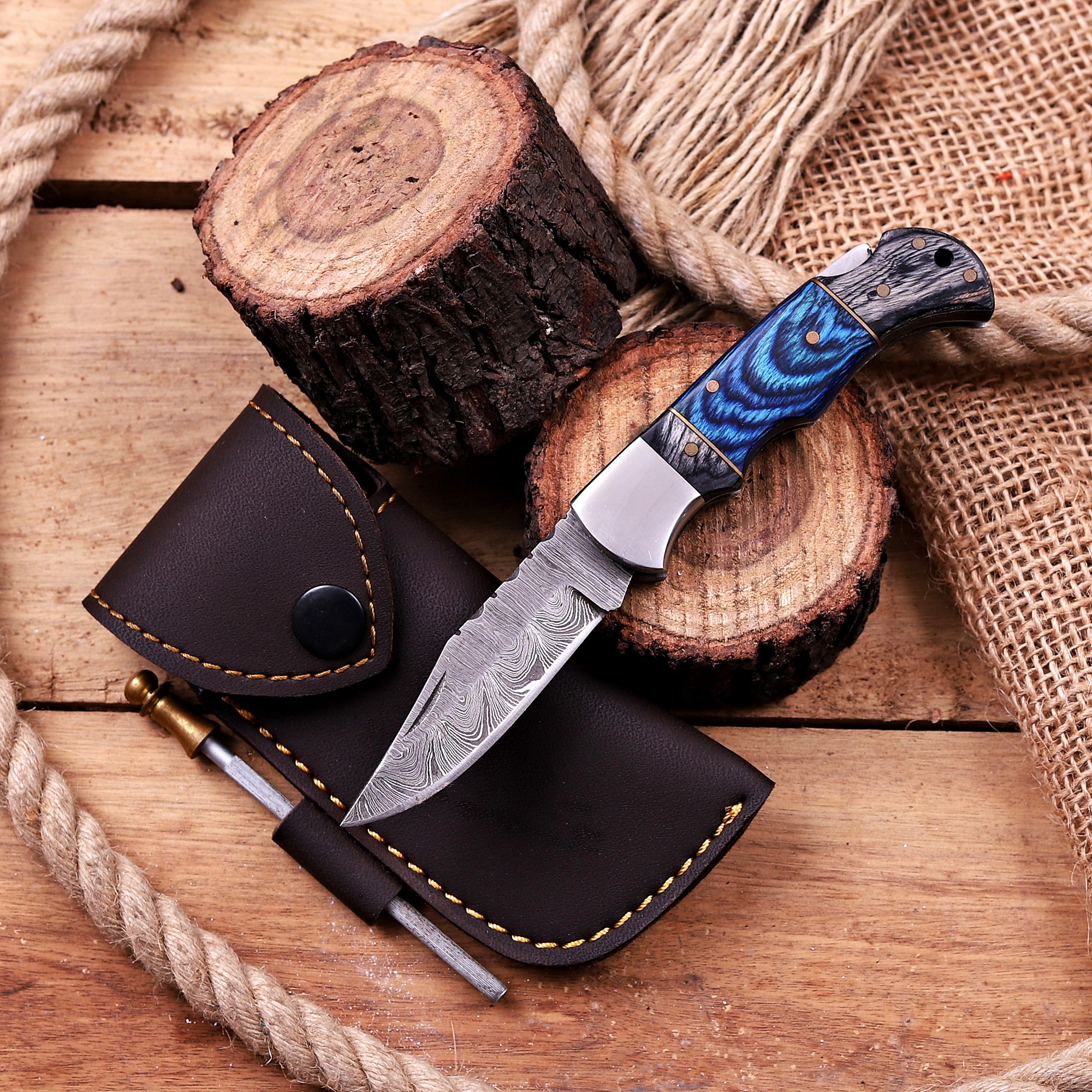 Damascus Folding Knife – Stained Bone & Wood Handle