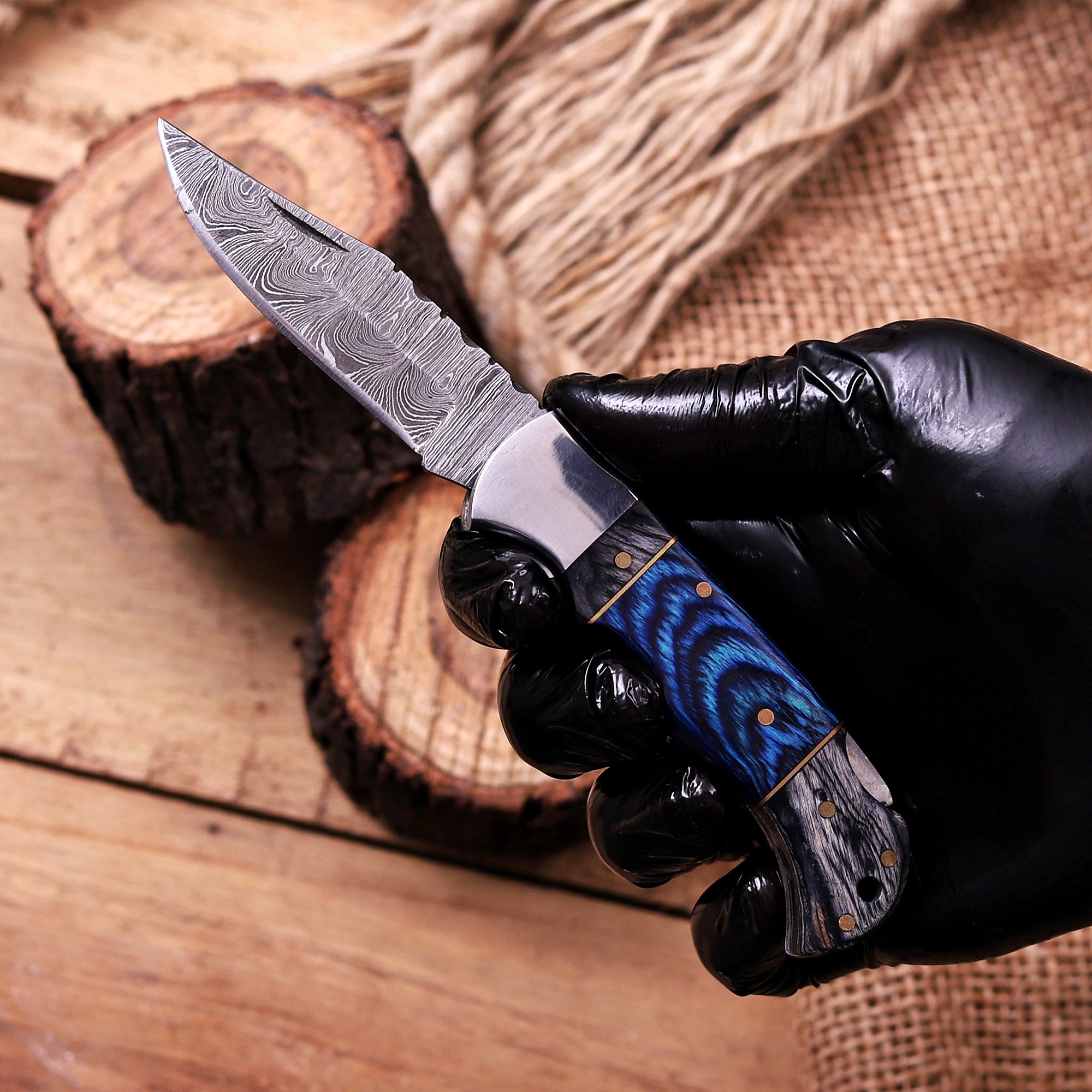 Damascus Folding Knife – Stained Bone & Wood Handle - Image 8